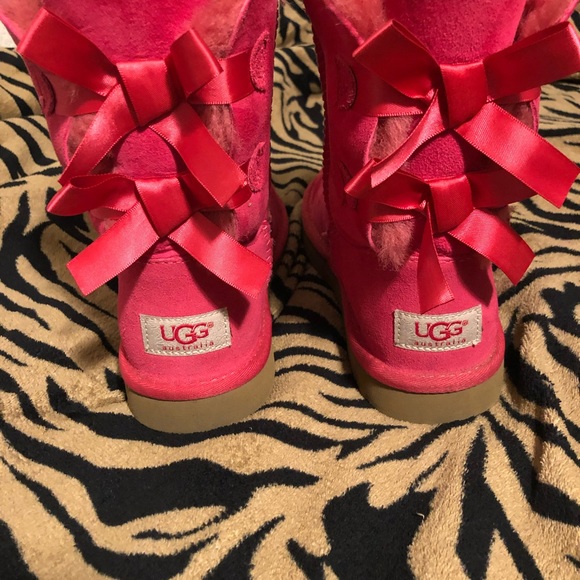 Pink UGGS - Picture 4 of 4
